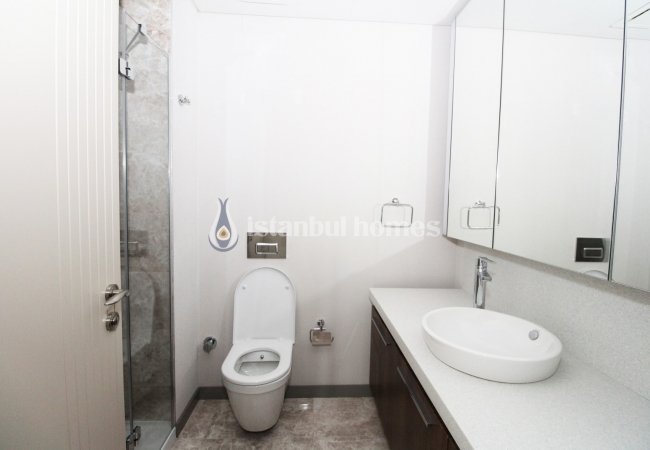 Modern Apartments in Maltepe Istanbul Close to D 100 Highway 24