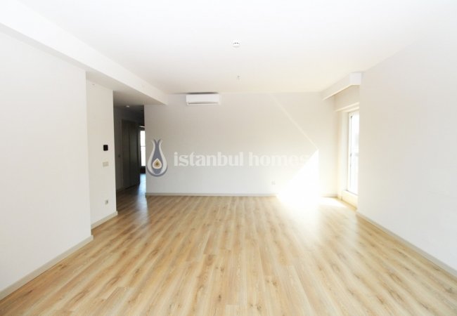 Modern Apartments in Maltepe Istanbul Close to D 100 Highway 9