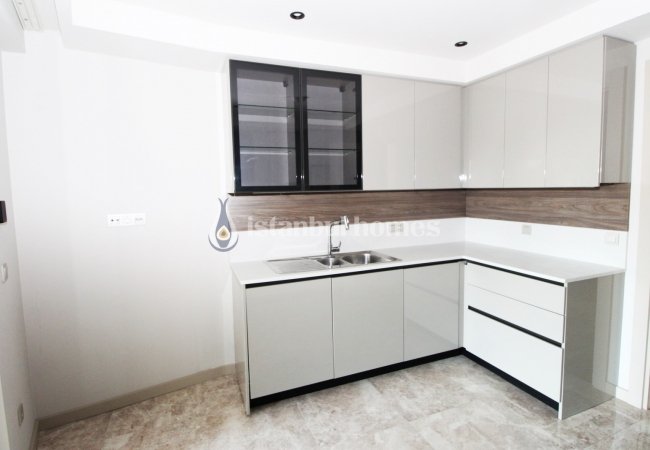 Modern Apartments in Maltepe Istanbul Close to D 100 Highway 11