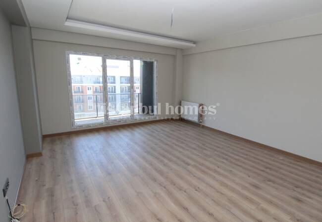 Real Estate in a Complex with Pools in Istanbul Silivri 11