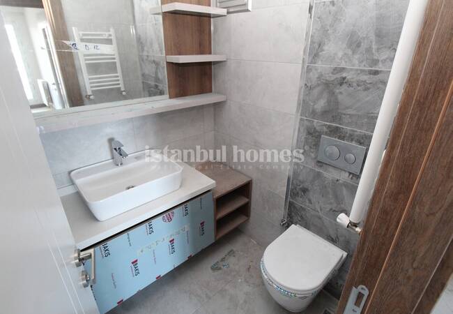 Real Estate in a Complex with Pools in Istanbul Silivri 27