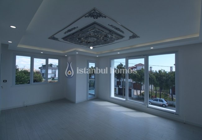 Отдельная Вилла с 2 Садами в Стамбуле, Бейликдюзю 28