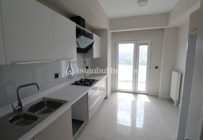 Key Ready Apartments in a Complex in Bahcesehir Istanbul 15