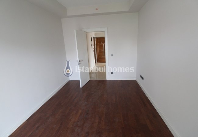 Key Ready Apartments in a Complex in Bahcesehir Istanbul 10