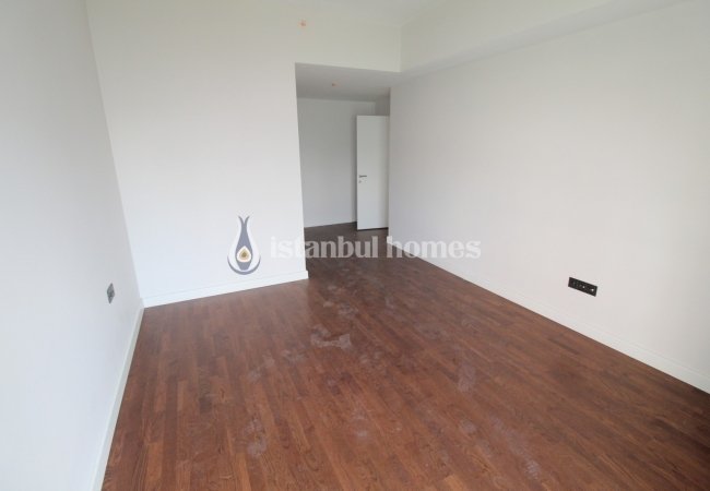 Key Ready Apartments in a Complex in Bahcesehir Istanbul 12