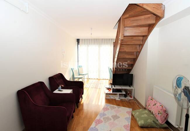 İstanbul Kadıköy'de Sahil ve Çarşıya Yakın Çatı Katı Daire 4