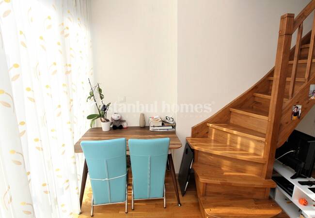 İstanbul Kadıköy'de Sahil ve Çarşıya Yakın Çatı Katı Daire 7