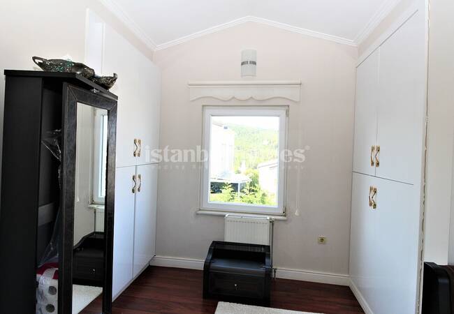 İstanbul Kurtköy'de Nezih Çevreye Sahip Bakımlı Villa 23