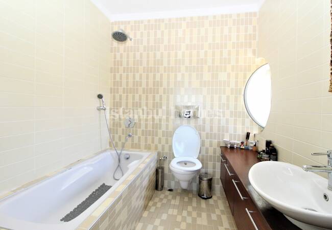 İstanbul Kurtköy'de Nezih Çevreye Sahip Bakımlı Villa 38