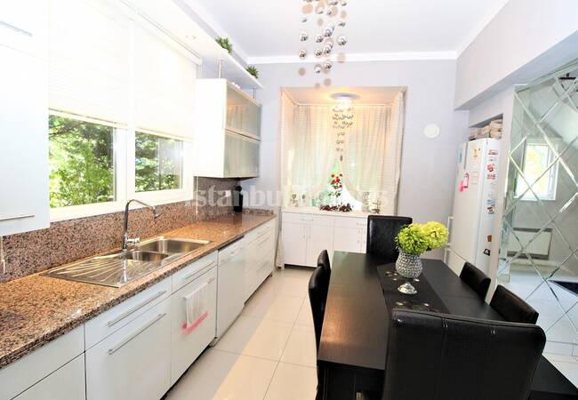 İstanbul Kurtköy'de Nezih Çevreye Sahip Bakımlı Villa 19