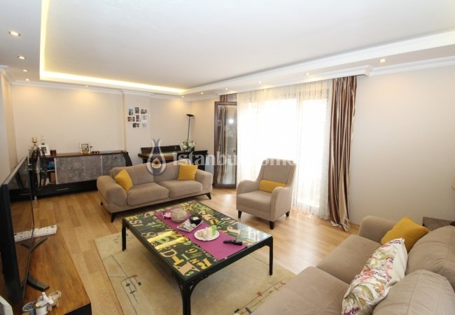 Duplex Flat Within Walking Distance to Subway and Seashore 5