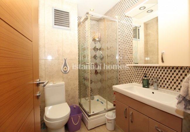 Duplex Flat Within Walking Distance to Subway and Seashore 21