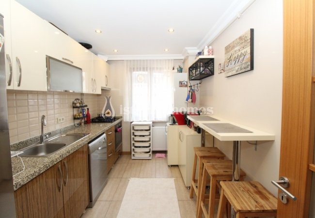 Duplex Flat Within Walking Distance to Subway and Seashore 6