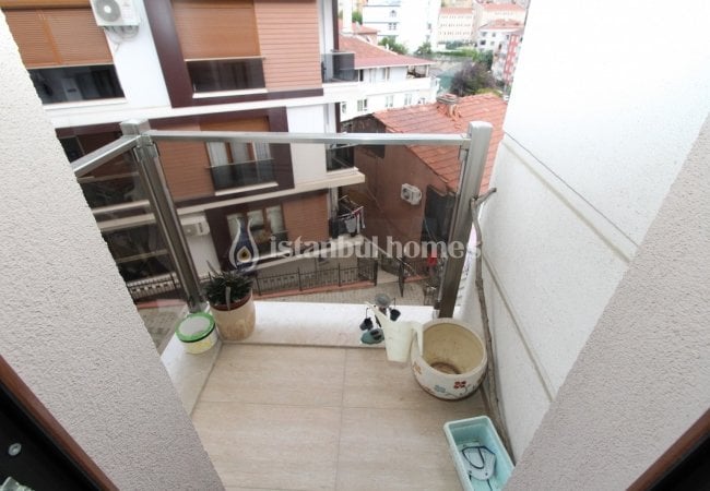Duplex Flat Within Walking Distance to Subway and Seashore 24