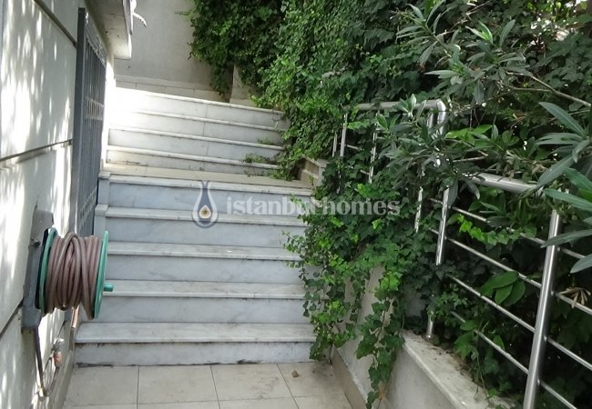 Beşiktaş'ta Ihlamur Kasrı'na Komşu Bahçe Katı Dubleks Daire 24