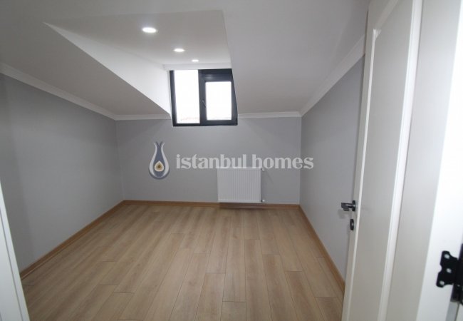 5+1 Duplex Apartment with City View in Istanbul Eyupsultan 13
