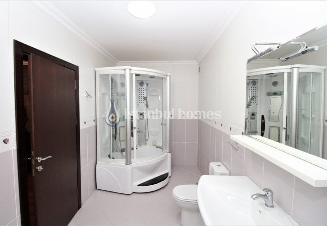 Mansion for Sale in Beykoz with Astonishing Bosphorus Views 18
