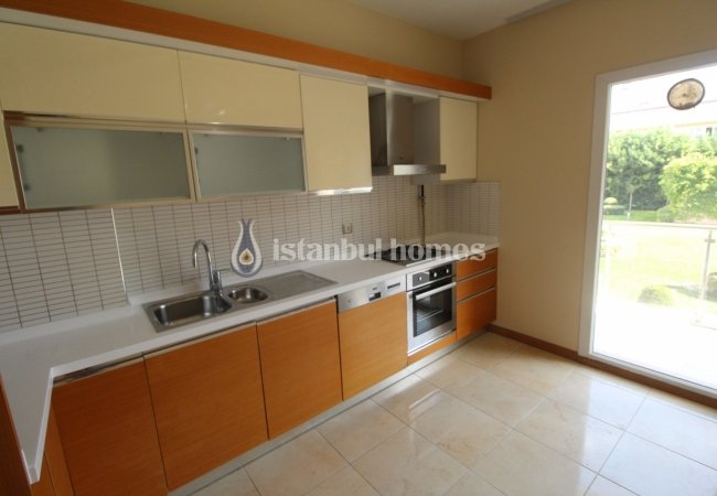 Modernly Designed Ready to Move Apartments in Buyukcekmece 28