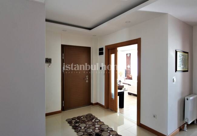 Ümraniye'de Metroya Yakın Deniz ve Şehir Manzaralı Daire 13