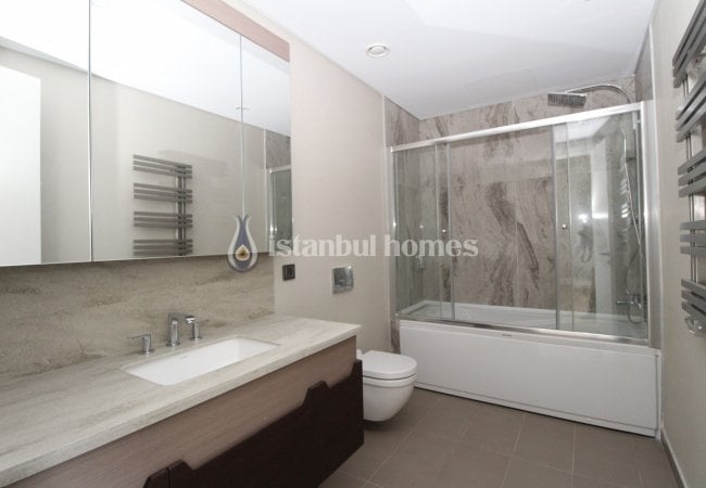 İstanbul Ataşehir'de Anayollara Yakın Lüks Sitede Daireler 18