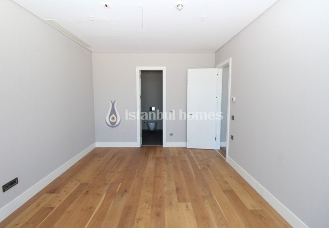 İstanbul Ataşehir'de Anayollara Yakın Lüks Sitede Daireler 22