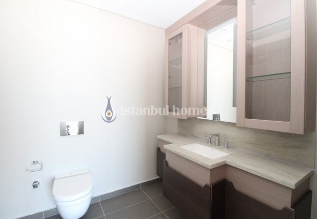 İstanbul Ataşehir'de Anayollara Yakın Lüks Sitede Daireler 23