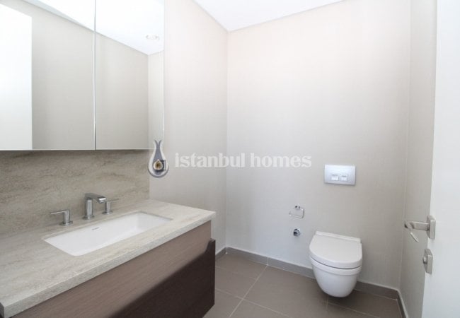 İstanbul Ataşehir'de Anayollara Yakın Lüks Sitede Daireler 31