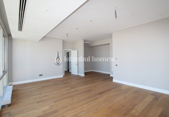 İstanbul Ataşehir'de Anayollara Yakın Lüks Sitede Daireler 15