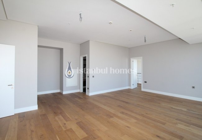 İstanbul Ataşehir'de Anayollara Yakın Lüks Sitede Daireler 16