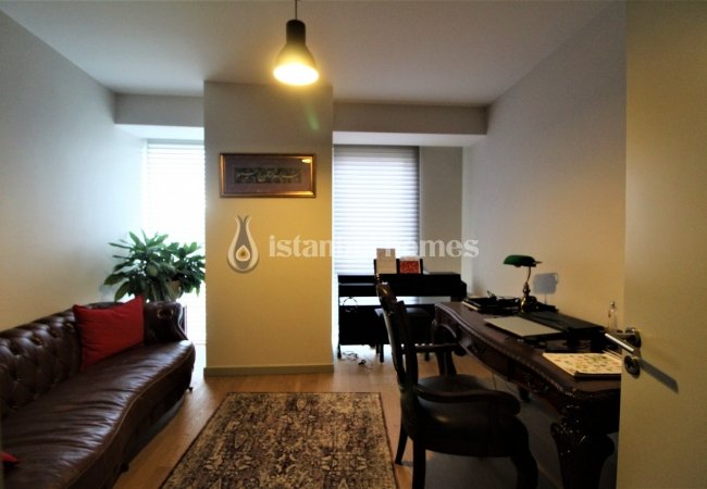 Ümraniye'de Zengin Olanaklara Sahip Sitede Lüks Daire 25