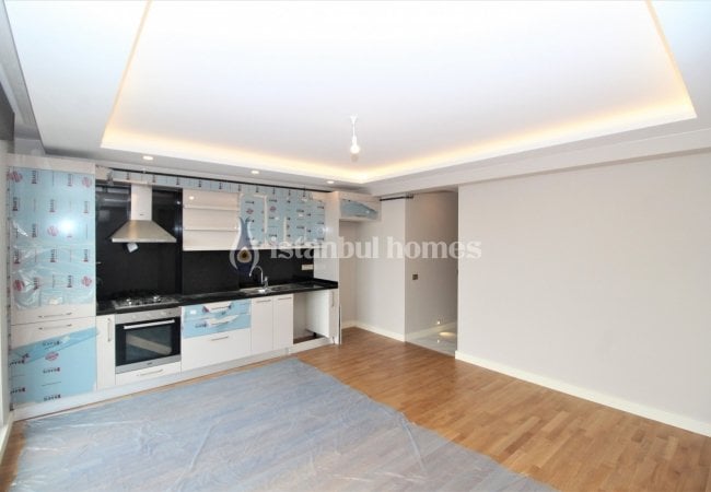 Üsküdar Salacak'ta Tarihi İstanbul ve Boğaz Manzaralı Daire 8