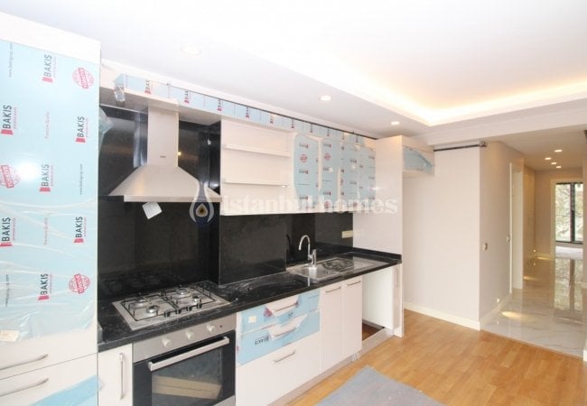 Üsküdar Salacak'ta Tarihi İstanbul ve Boğaz Manzaralı Daire 9