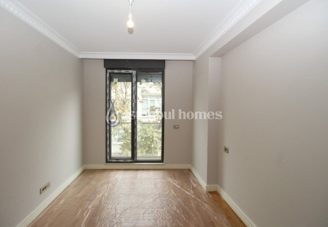Üsküdar Salacak'ta Tarihi İstanbul ve Boğaz Manzaralı Daire 10