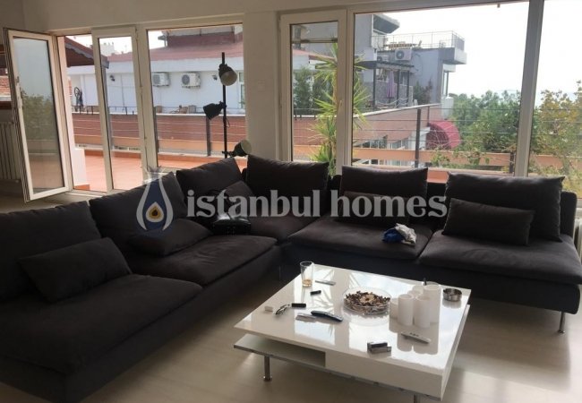 Seafront Apartment with Historical Istanbul View in Istanbul 4