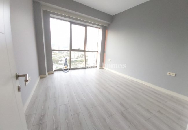 Kartal'da Deniz ve Adalar Manzaralı Site İçinde Daireler 10