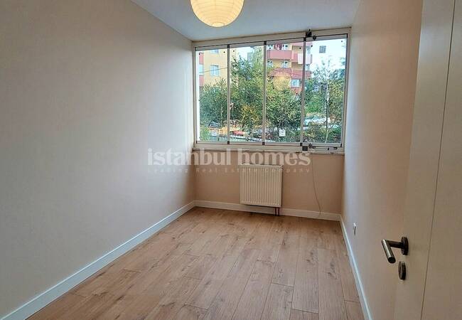 Kartal'da Deniz ve Doğa Manzaralı Çağdaş Tasarımlı Daireler 11