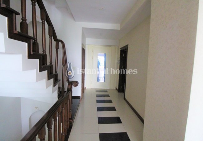 Maison Mitoyenne 6+1 Avec Jardin À Eyupsultan Istanbul 23