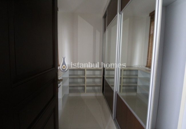 Maison Mitoyenne 6+1 Avec Jardin À Eyupsultan Istanbul 26