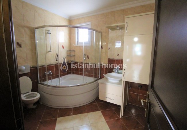 Maison Mitoyenne 6+1 Avec Jardin À Eyupsultan Istanbul 15