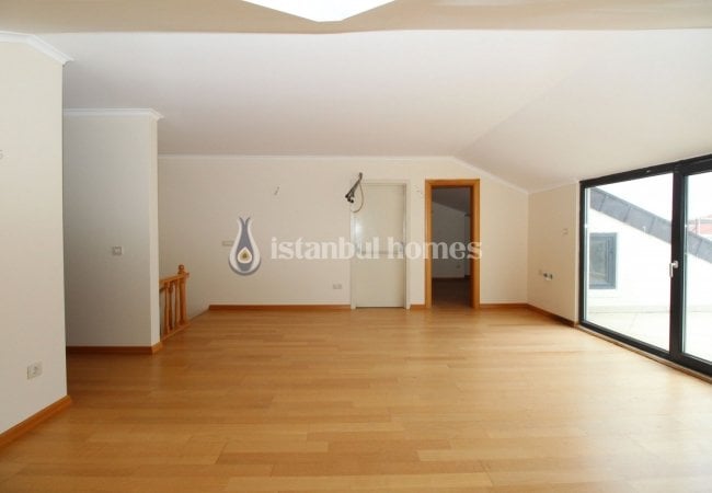 Luxury Apartments in a Secure Complex Near Sea in Maltepe 20