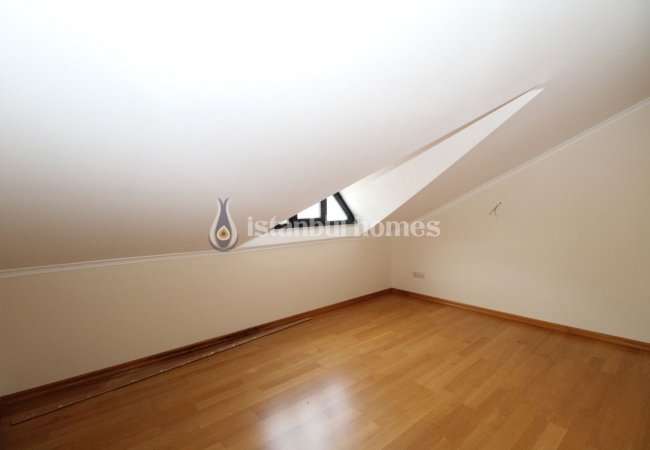 Luxury Apartments in a Secure Complex Near Sea in Maltepe 23