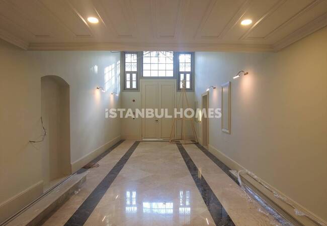 İstanbul Beyoğlu'nda Merkezi Konumda Tarihi Daireler 13