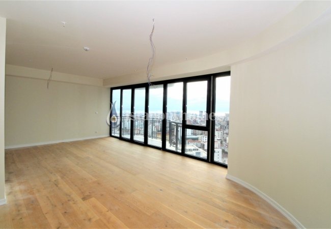 Flats in a Complex on the Transportation Line in Pendik 6