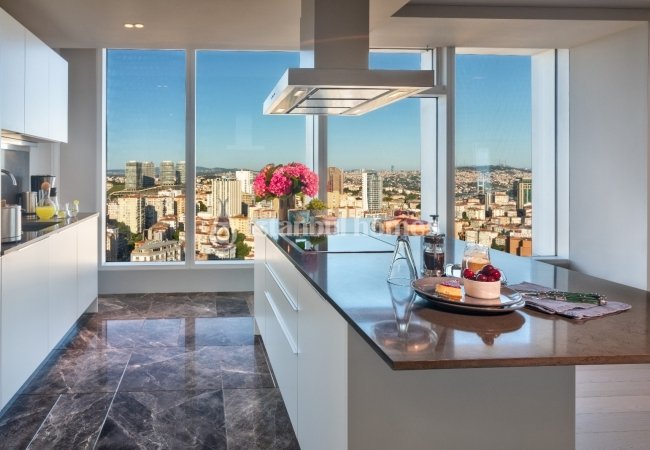 Apartments in a Complex with Comprehensive Services in Sisli 11