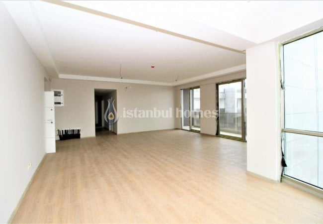 Kartal’da Metroya Yakın Site İçinde Deniz Manzaralı Gayrimenkuller 15