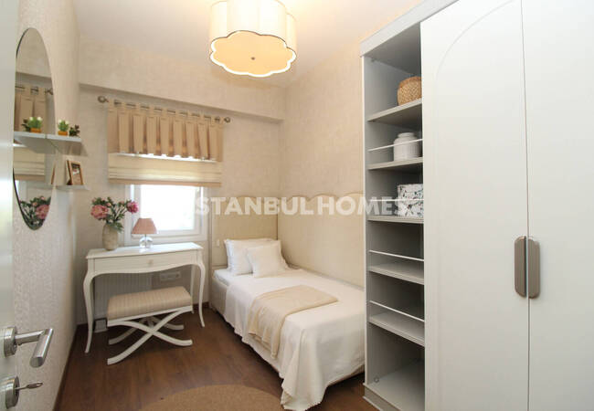 Modern Real Estate with Forest and City Views in Kagithane 18