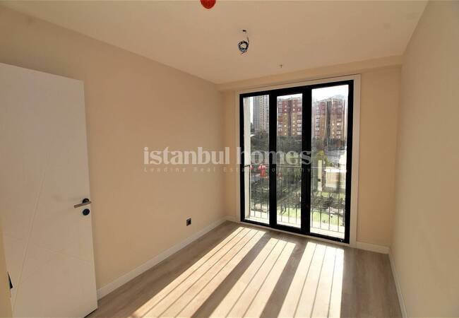 Well Located Properties in a Secure Complex in Umraniye 12