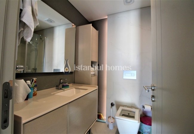 Modern Flat with High Rental Income Potential in Kartal 18