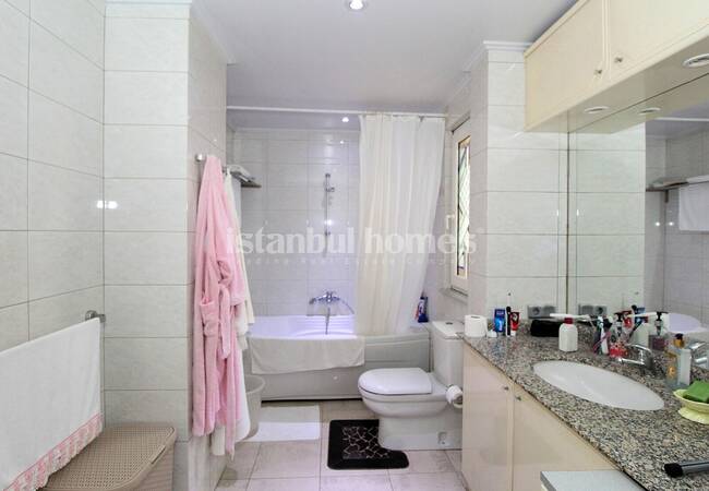 Well-located Resale Apartment for Sale in Istanbul Atasehir 21