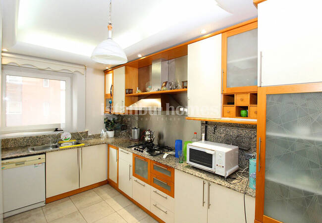 Well-located Resale Apartment for Sale in Istanbul Atasehir 12